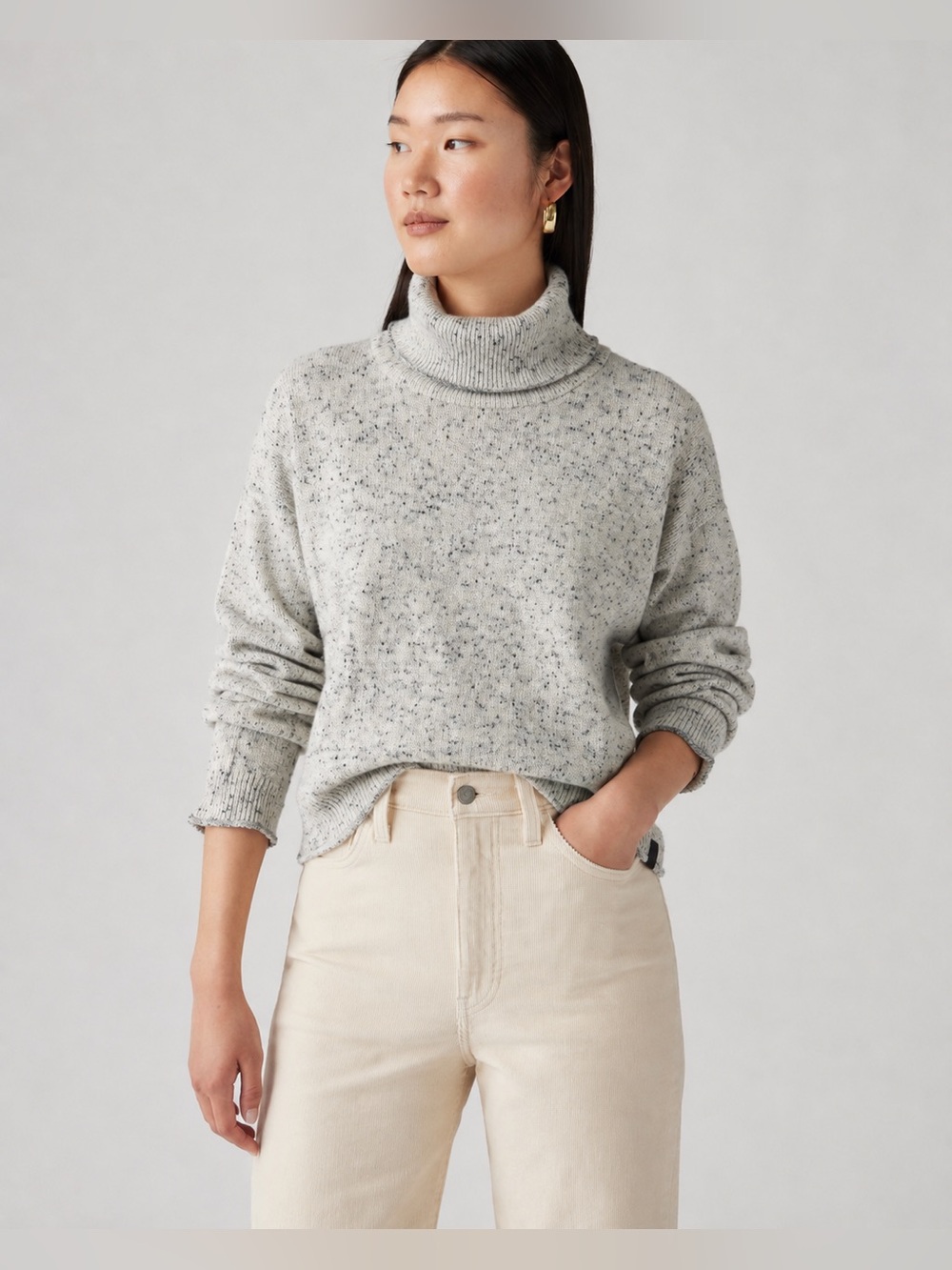 Levitate Seawool Oyster Speckled Turtleneck Sweater – Size Medium -*k